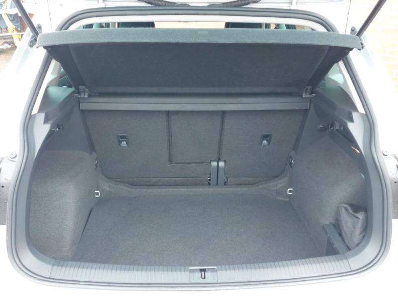 Used Volkswagen Tiguan 2021 for sale - 76221140: Photo 8