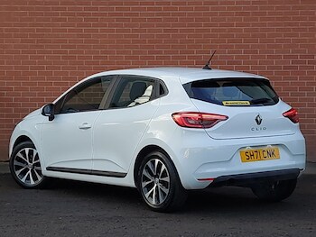 Used Renault Clio 2021 for sale - 77273216: Photo