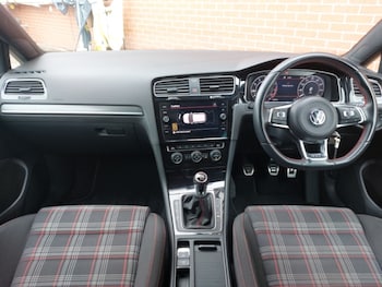 Used Volkswagen Golf 2019 for sale - 75914237: Photo