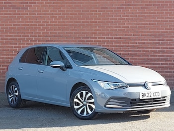 Volkswagen - Golf