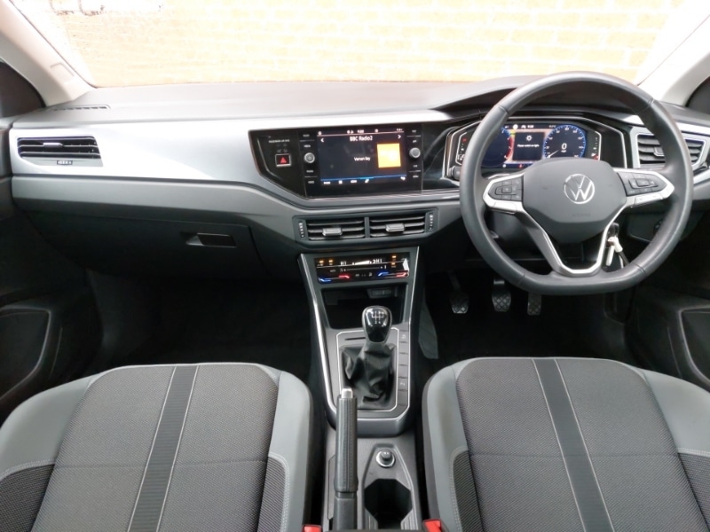 Used Volkswagen Polo 2023 for sale - 77988100: Photo 2