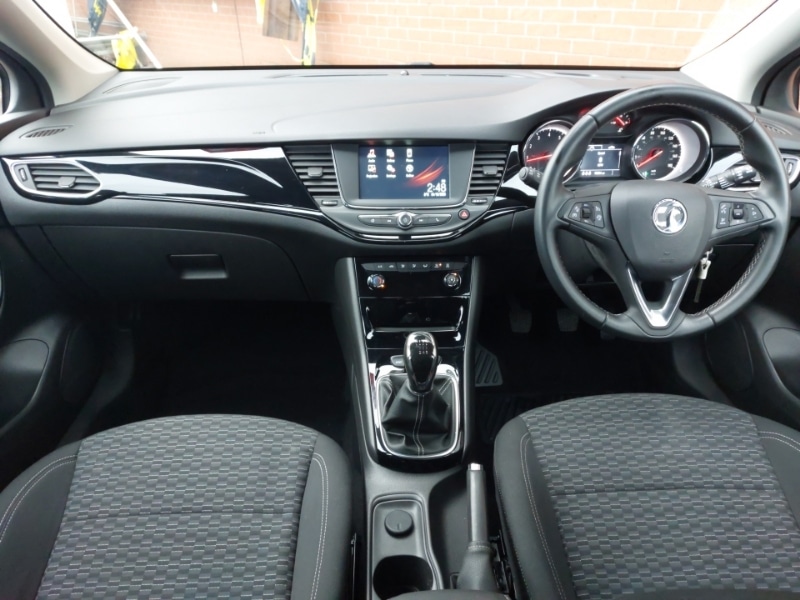 Used Vauxhall Astra 2018 for sale - 76827175: Photo 2
