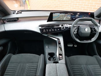 Used Peugeot 3008 2024 for sale - 76970202: Photo