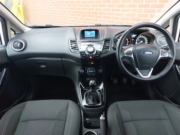 Used Ford Fiesta 2015 for sale - 76183345: Photo 2