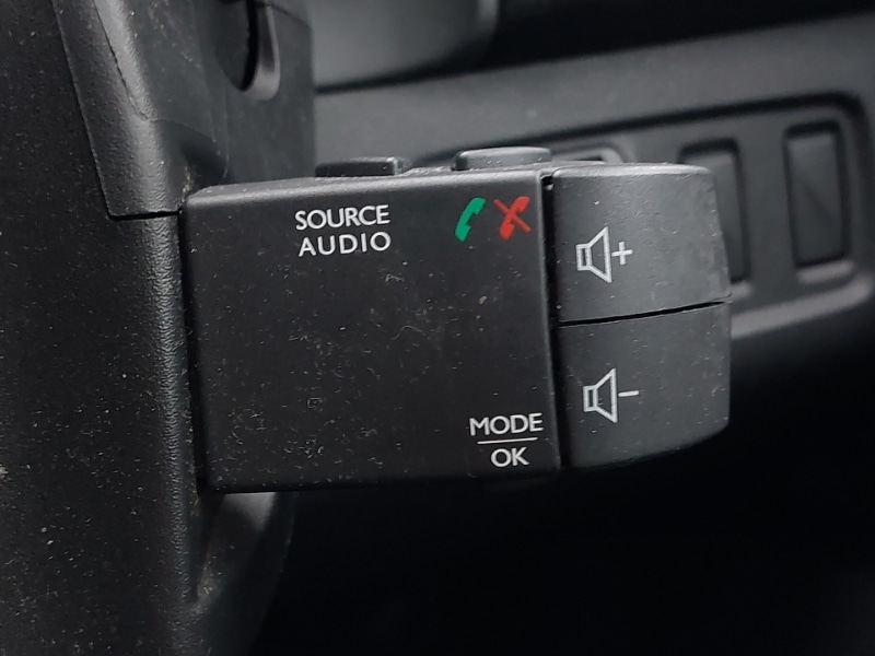 Used Renault Clio 2017 for sale - 76964159: Photo 15