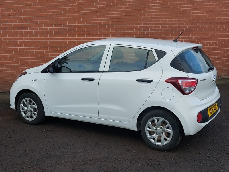 Used Hyundai i10 2018 for sale - 77325014: Photo 4