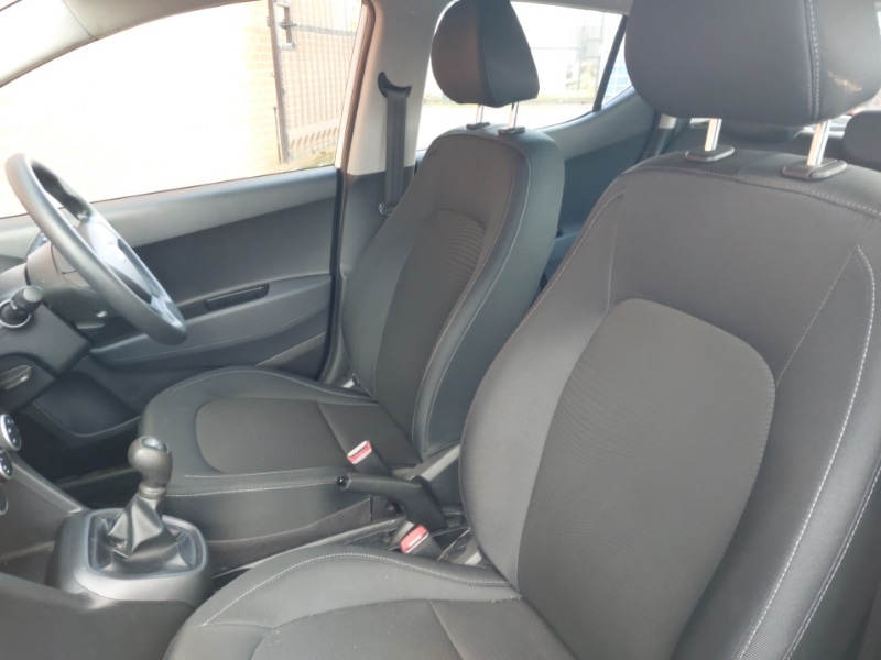 Used Hyundai i10 2018 for sale - 77325014: Photo 5