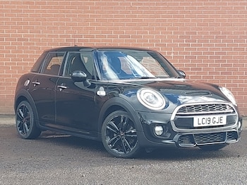Used MINI Hatch 2019 for sale - 78006193: Photo