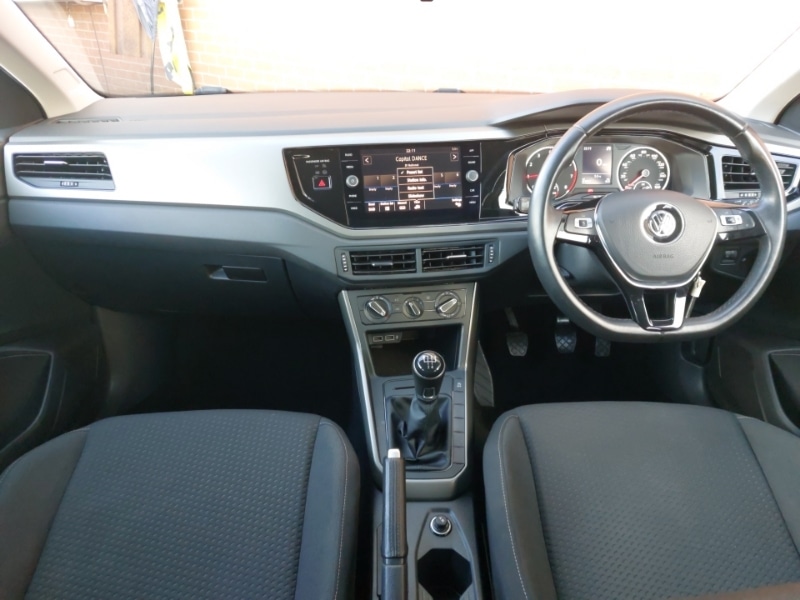 Used Volkswagen Polo 2018 for sale - 76408179: Photo 2