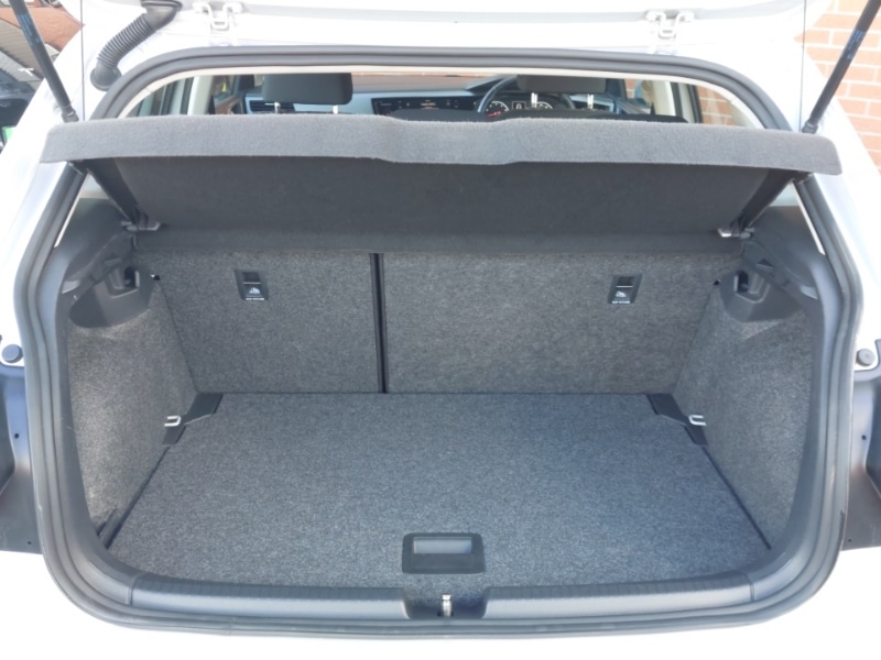 Used Volkswagen Polo 2018 for sale - 76408179: Photo 8