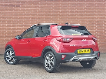 Used Kia Stonic 2023 for sale - 79411783: Photo
