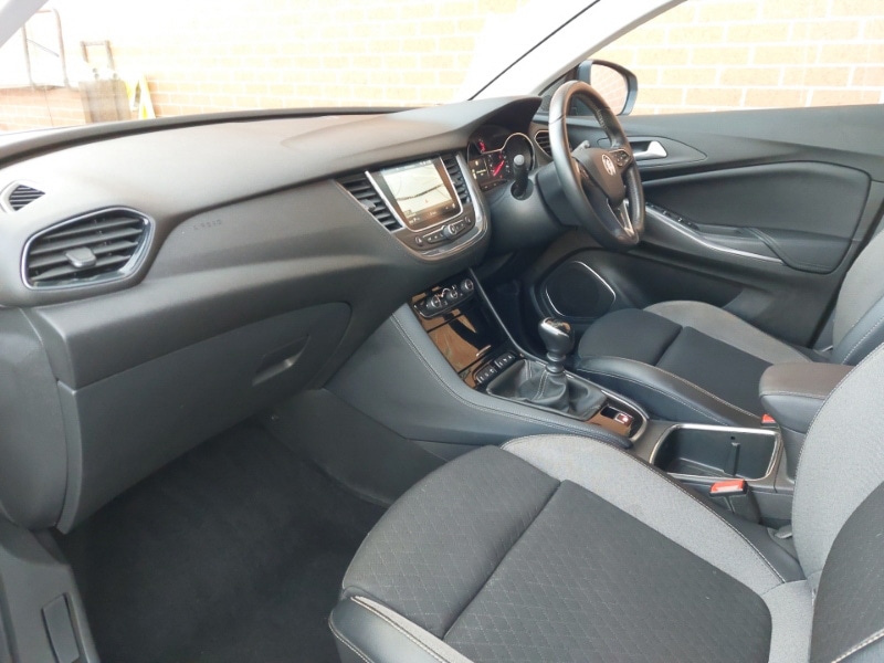 Used Vauxhall Grandland X 2019 for sale - 77150334: Photo 2