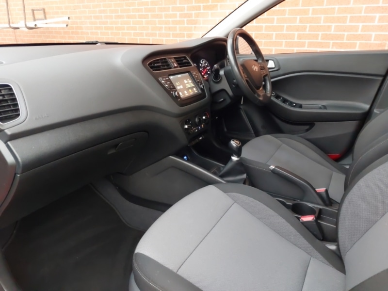 Used Hyundai i20 2018 for sale - 77644614: Photo 5