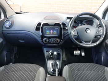 Used Renault Captur 2018 for sale - 78684233: Photo
