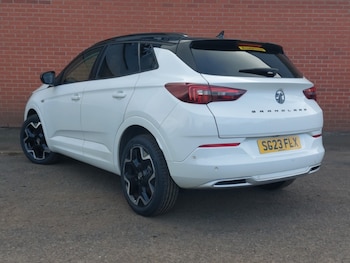 Used Vauxhall Grandland 2023 for sale - 76237975: Photo 3
