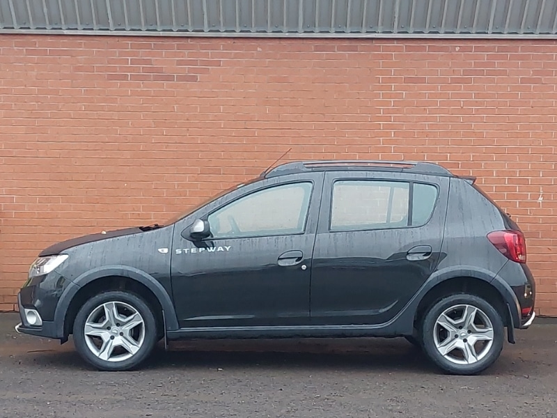Used Dacia Sandero Stepway 2017 for sale - 76721835: Photo 4