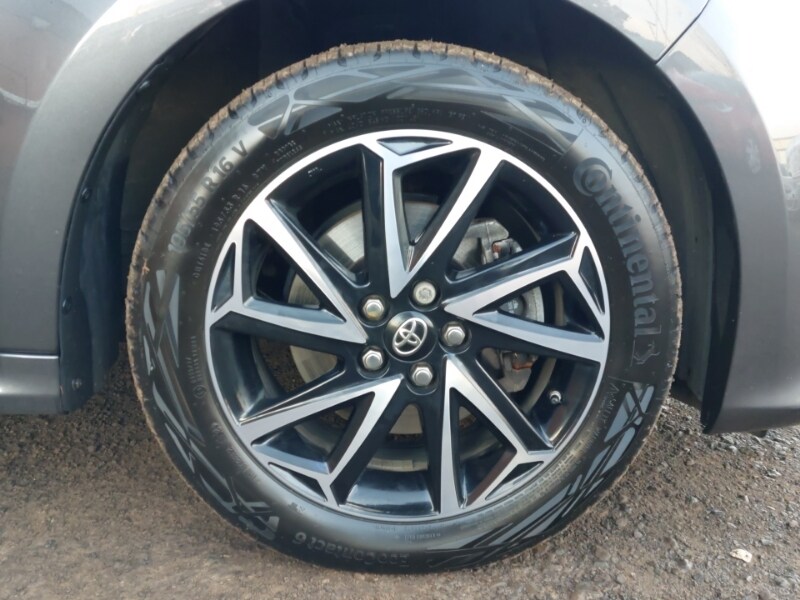 Used Toyota Yaris 2022 for sale - 77678104: Photo 15