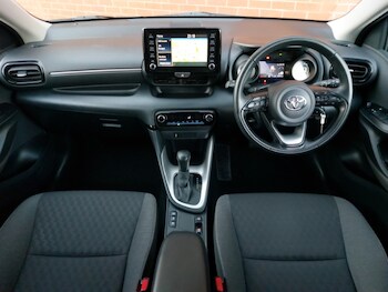 Used Toyota Yaris 2022 for sale - 77678104: Photo