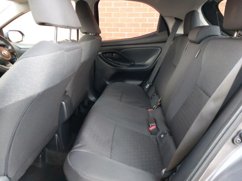 Used Toyota Yaris 2022 for sale - 77678104: Photo 6