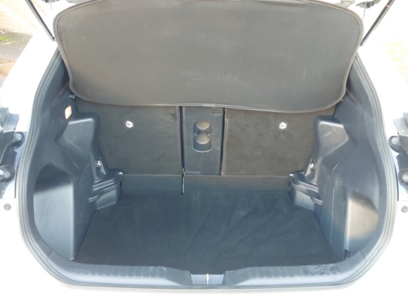 Used Toyota Yaris Cross 2022 for sale - 77183892: Photo 8