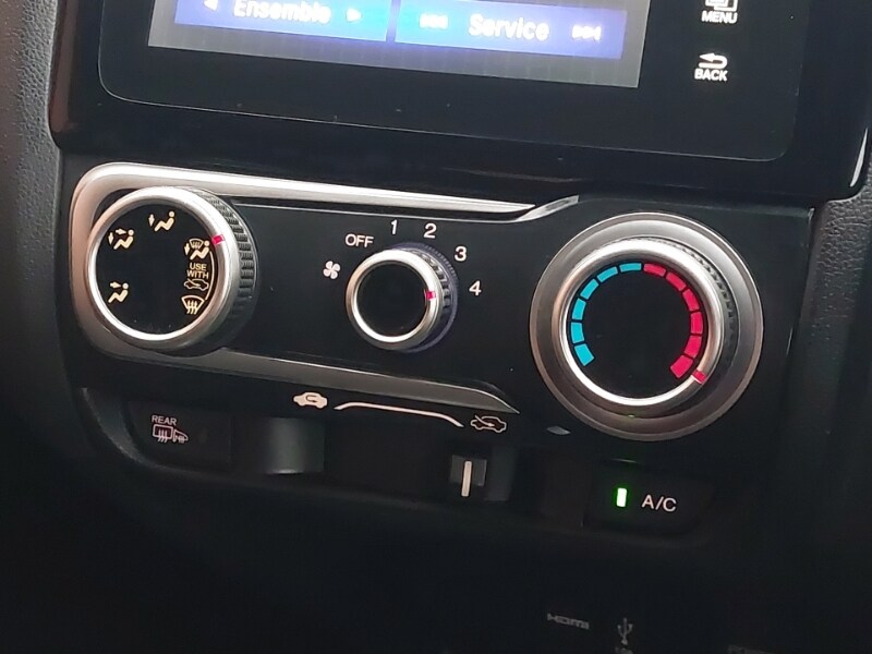 Used Honda Jazz 2018 for sale - 77197899: Photo 15