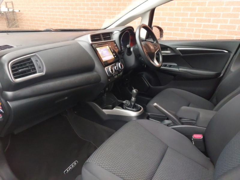 Used Honda Jazz 2018 for sale - 77197899: Photo 5