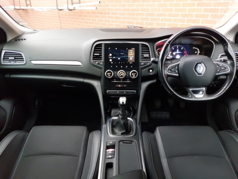 Used Renault Megane 2021 for sale - 77767441: Photo 2