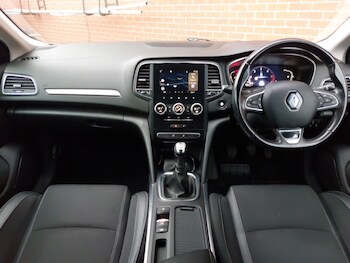 Used Renault Megane 2021 for sale - 77767441: Photo