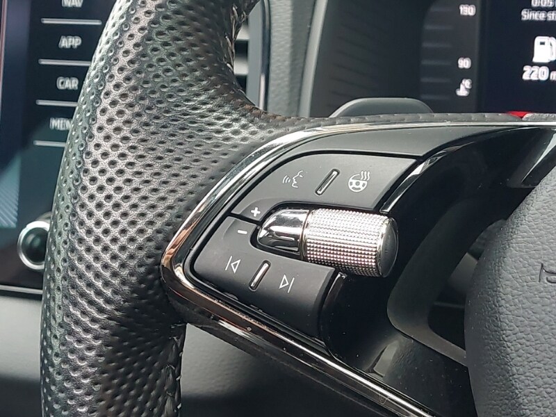 Used Skoda Karoq 2024 for sale - 76325374: Photo 11