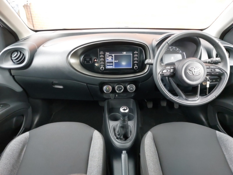 Used Toyota Aygo X 2022 for sale - 76135155: Photo 2