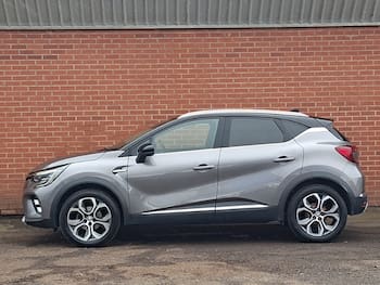 Used Renault Captur 2023 for sale - 79723471: Photo