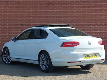 Used Volkswagen Passat 2018 for sale - 79243416: Photo
