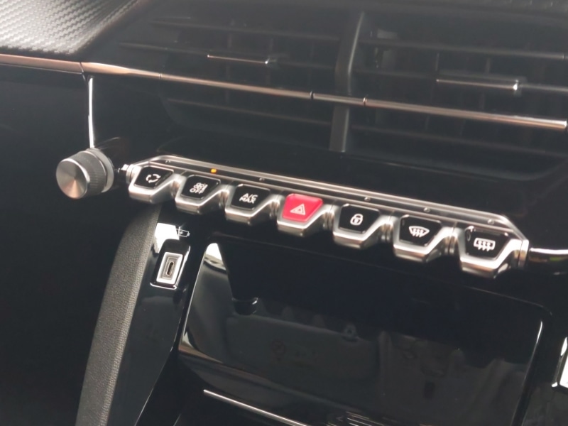 Used Peugeot 2008 2022 for sale - 76380451: Photo 16