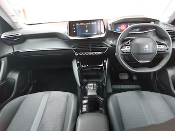 Used Peugeot 2008 2022 for sale - 76380451: Photo