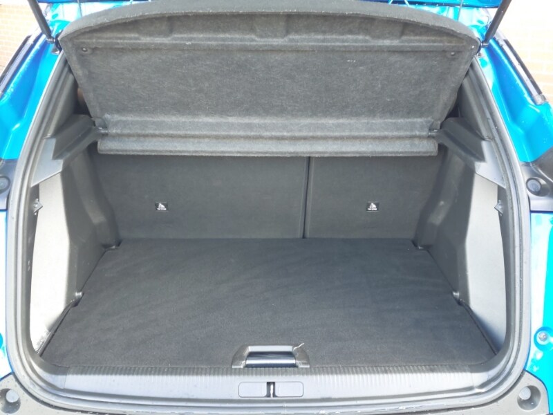 Used Peugeot 2008 2023 for sale - 78164355: Photo 8