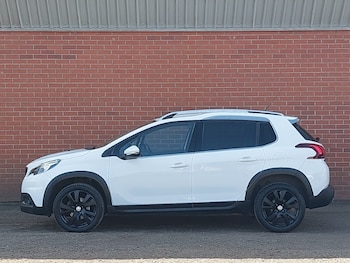Used Peugeot 2008 2016 for sale - 78585138: Photo