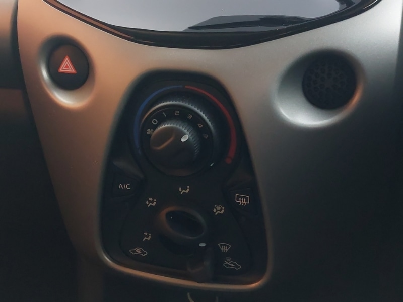 Used Toyota AYGO 2018 for sale - 77189861: Photo 19