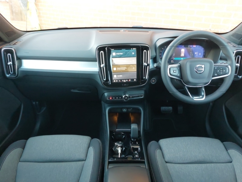 Used Volvo XC40 2022 for sale - 76403676: Photo 2