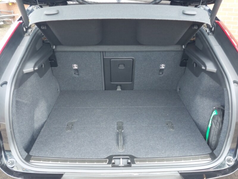 Used Volvo C40 2023 for sale - 76052577: Photo 8