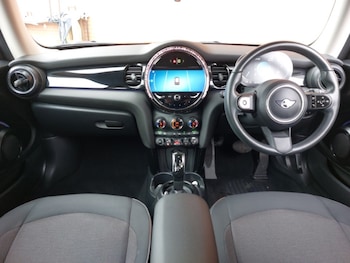 Used MINI Hatch 2023 for sale - 76120938: Photo 2