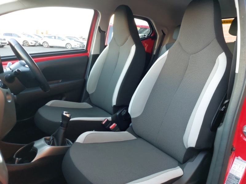 Used Toyota AYGO 2018 for sale - 77357994: Photo 12