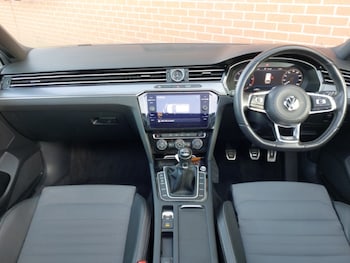 Used Volkswagen Passat 2017 for sale - 77964322: Photo