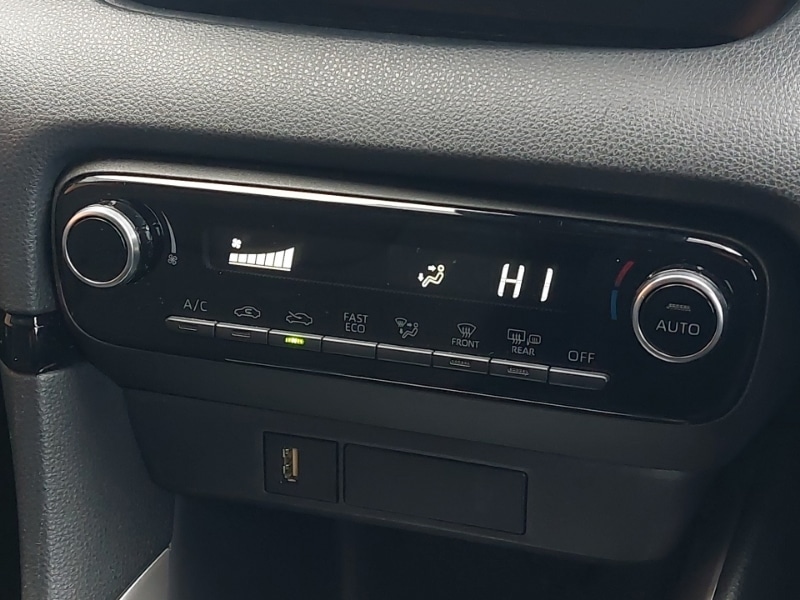 Used Toyota Yaris 2022 for sale - 77448729: Photo 15