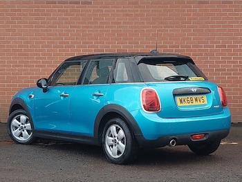 Used MINI Hatch 2018 for sale - 76897708: Photo
