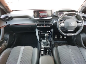 Used Peugeot 2008 2022 for sale - 77907952: Photo