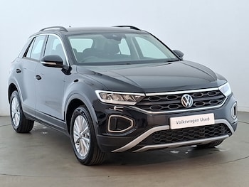 Used Volkswagen T-Roc 2023 for sale - 79534655: Photo