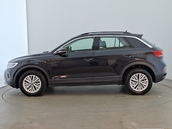 Used Volkswagen T-Roc 2023 for sale - 79534655: Photo