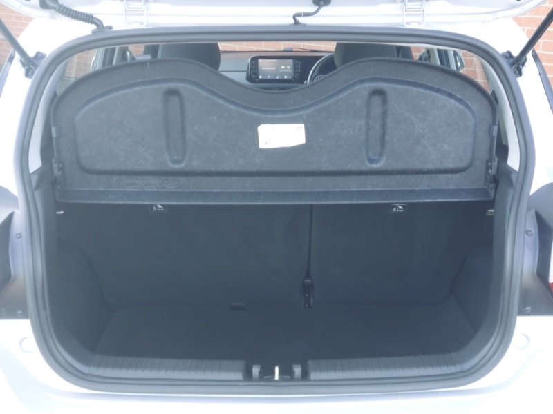 Used Hyundai i10 2022 for sale - 77992639: Photo 8