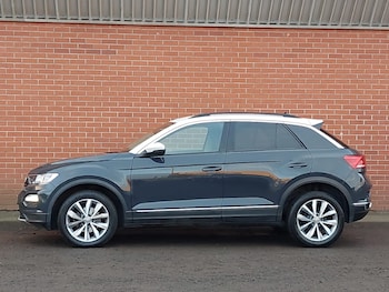 Used Volkswagen T-Roc 2019 for sale - 77273142: Photo