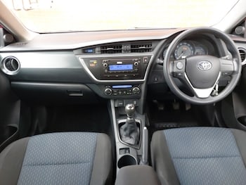 Used Toyota Auris 2014 for sale - 77797530: Photo